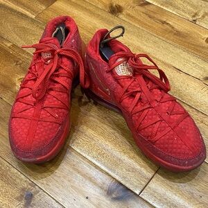 LeBron 17 Low "Titan"